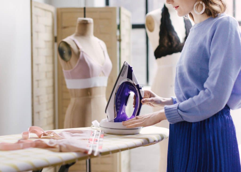 black and decker light n go cordless iron