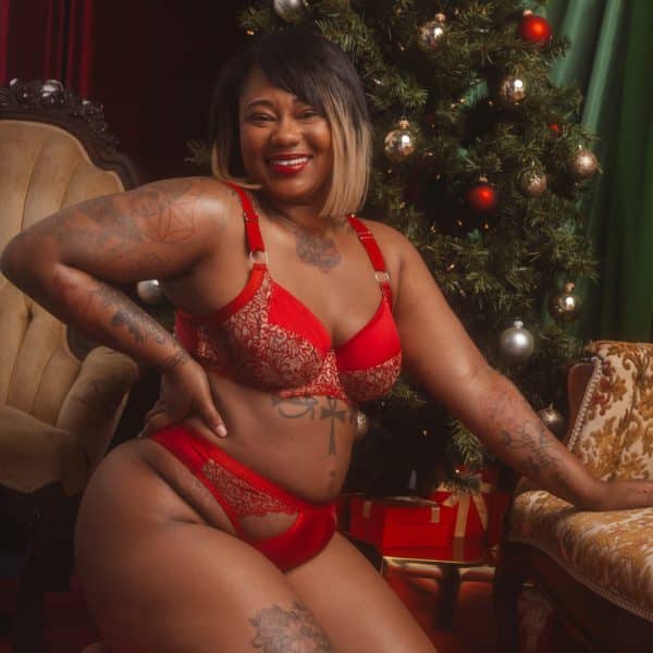 Madalynne-Holiday-Web-Square-13