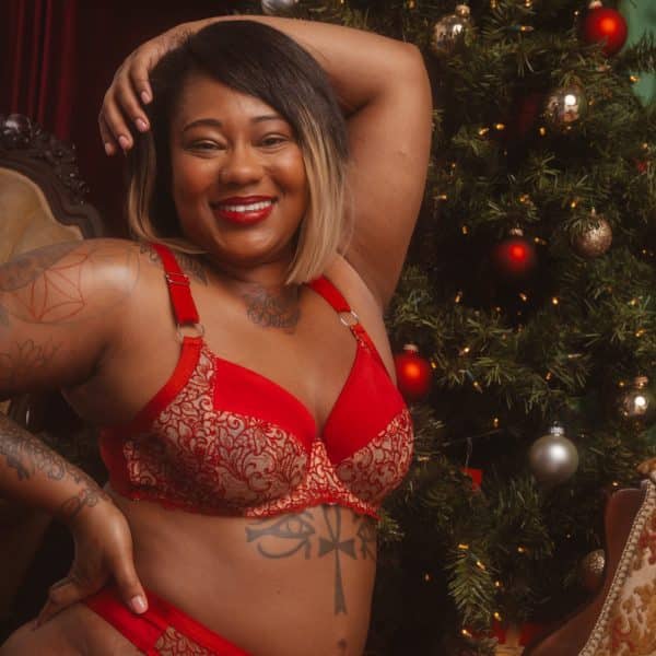 Madalynne-Holiday-Web-Square-14