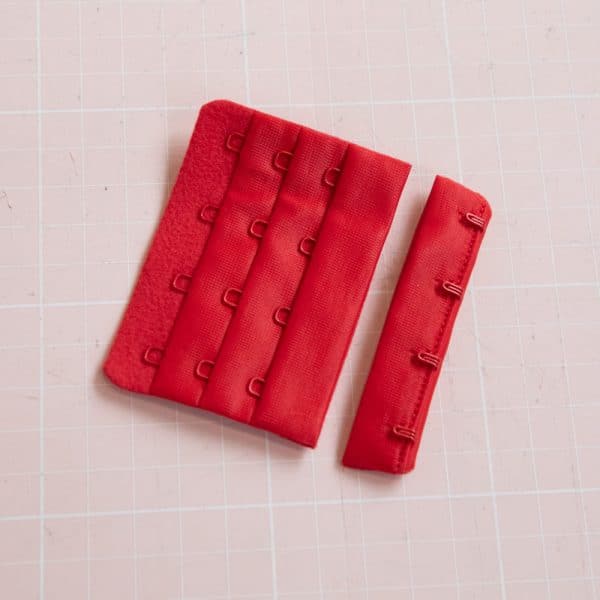 1 Pair 4x3 Rouge Red Hook + Eye