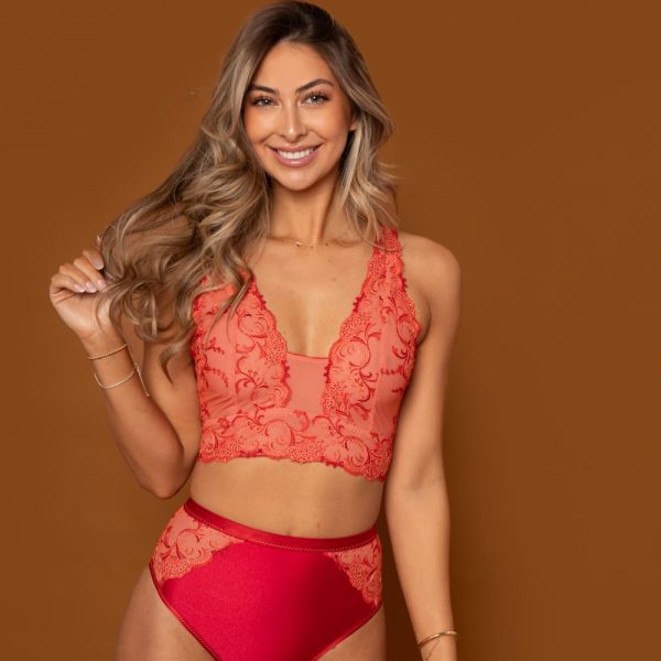 madalynne-holiday-skylar-masha-web-square-16