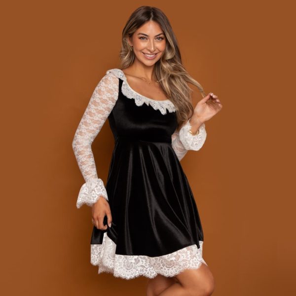 madalynne-holiday-skylar-masha-web-square-02